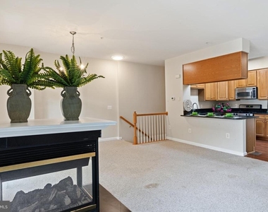 1831 Cedar Cove Way - Photo Thumbnail 7