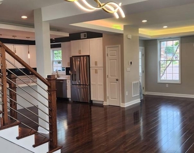 402 Mckenzie Drive - Photo Thumbnail 5