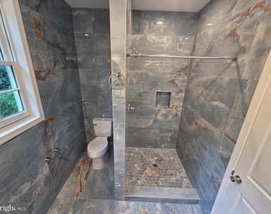 402 Mckenzie Drive - Photo Thumbnail 13