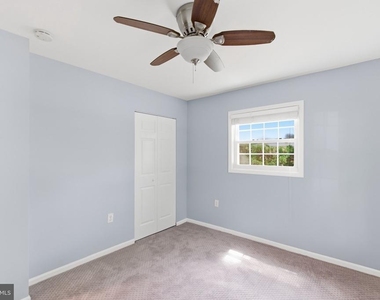 1402 N Amelia Street - Photo Thumbnail 18