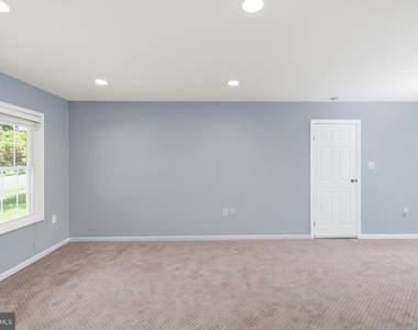 1402 N Amelia Street - Photo Thumbnail 5