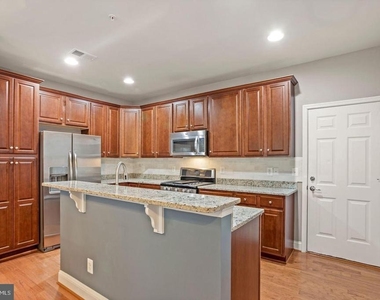 42816 Lauder Terrace - Photo Thumbnail 10