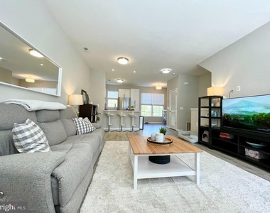 23052 Fontwell Square - Photo Thumbnail 2