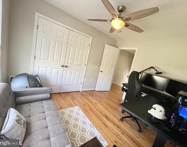 23052 Fontwell Square - Photo Thumbnail 23