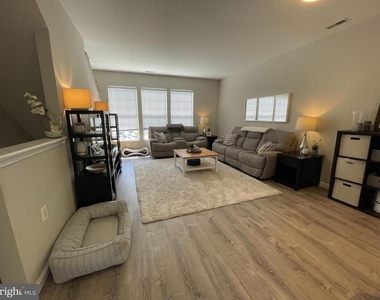 23052 Fontwell Square - Photo Thumbnail 6