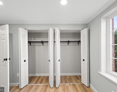 8385 Brockham Drive - Photo Thumbnail 24
