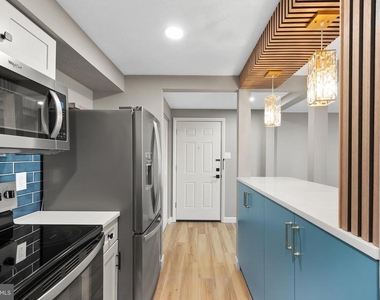 8385 Brockham Drive - Photo Thumbnail 12