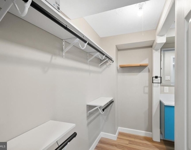 8385 Brockham Drive - Photo Thumbnail 20