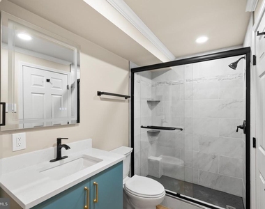 8385 Brockham Drive - Photo Thumbnail 15