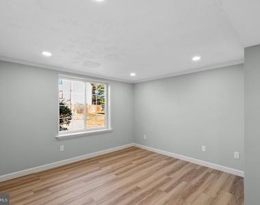 8385 Brockham Drive - Photo Thumbnail 18