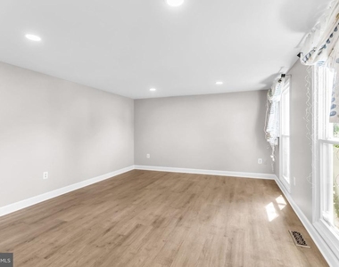 3204 Lockgate Court - Photo Thumbnail 6