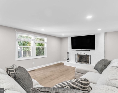 3204 Lockgate Court - Photo Thumbnail 15