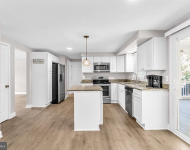 3204 Lockgate Court - Photo Thumbnail 16