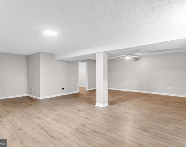 3204 Lockgate Court - Photo Thumbnail 43