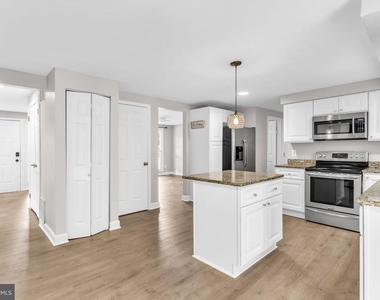 3204 Lockgate Court - Photo Thumbnail 19