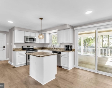 3204 Lockgate Court - Photo Thumbnail 17