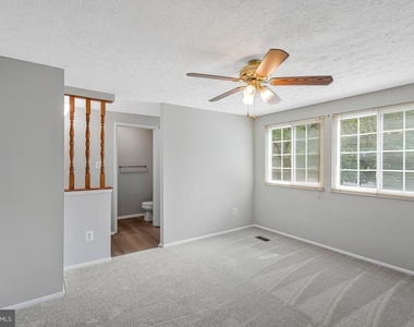 8025 Tyson Oaks Circle - Photo Thumbnail 15