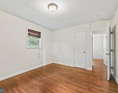 2722 Woodley Place - Photo Thumbnail 22