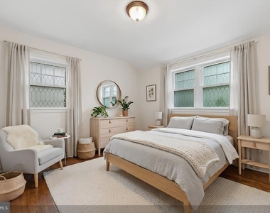 2722 Woodley Place - Photo Thumbnail 17