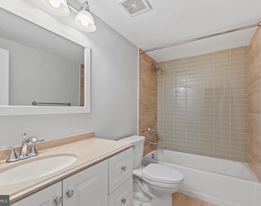 2722 Woodley Place - Photo Thumbnail 30