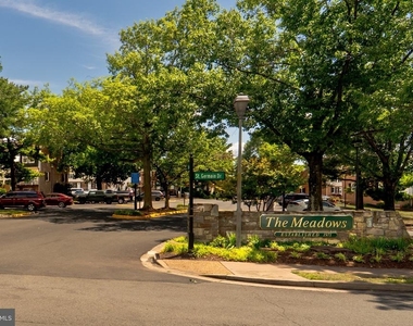 14421 Saguaro Place - Photo Thumbnail 33