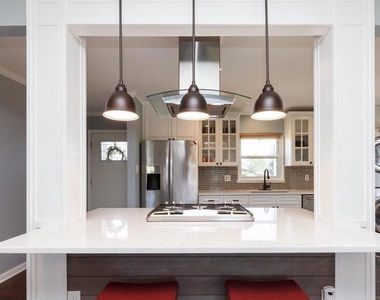 6226 Apache Street - Photo Thumbnail 2