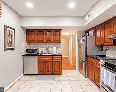 2037 Royal Fern Court - Photo Thumbnail 7