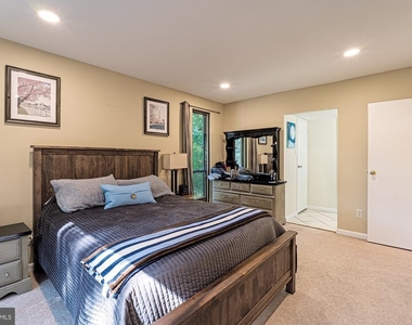 2037 Royal Fern Court - Photo Thumbnail 11