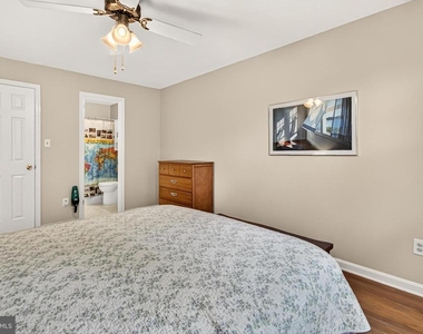 4720 Exeter Street - Photo Thumbnail 24