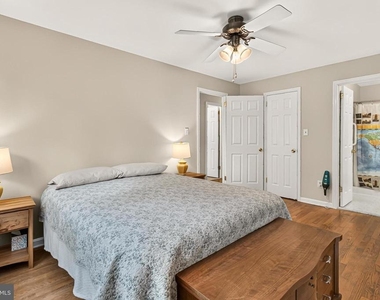 4720 Exeter Street - Photo Thumbnail 23
