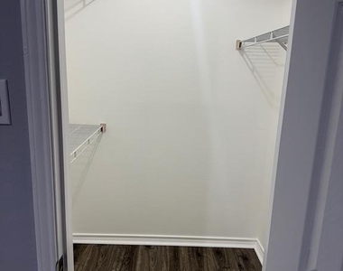 1504 Lincoln Way - Photo Thumbnail 18