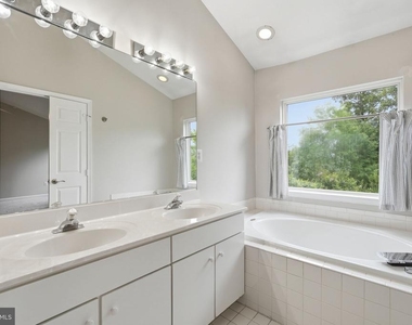 13222 Goose Pond Lane - Photo Thumbnail 25
