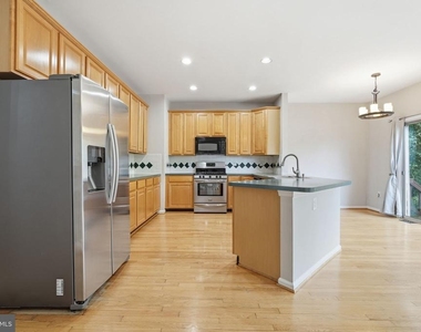 13222 Goose Pond Lane - Photo Thumbnail 11