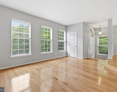 13222 Goose Pond Lane - Photo Thumbnail 6