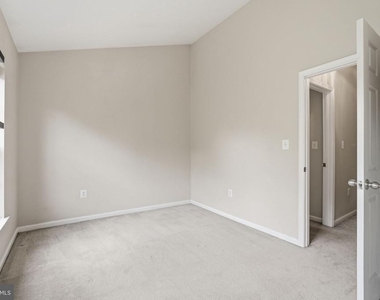 13222 Goose Pond Lane - Photo Thumbnail 27