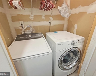 2535 James Monroe Circle - Photo Thumbnail 16