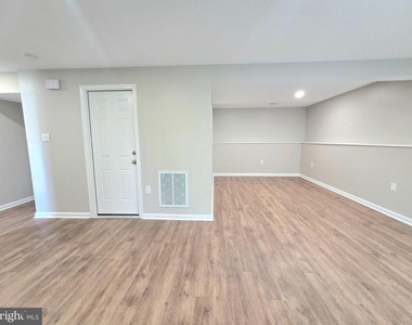 4331 Rolling Stone Way - Photo Thumbnail 22