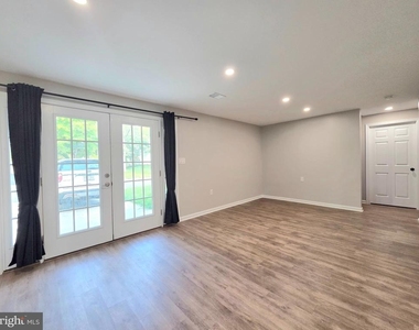 4331 Rolling Stone Way - Photo Thumbnail 21