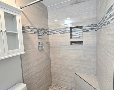 4331 Rolling Stone Way - Photo Thumbnail 17