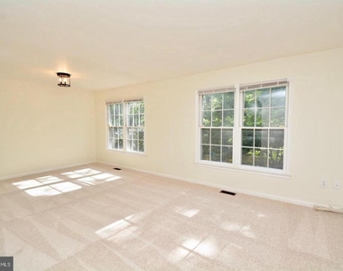 7378 Jiri Woods Court - Photo Thumbnail 15