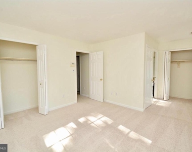 7378 Jiri Woods Court - Photo Thumbnail 19