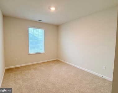 5201 Crooked Lane - Photo Thumbnail 21
