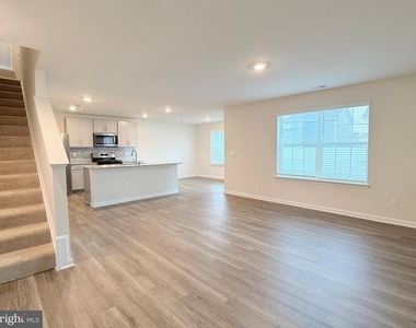 5201 Crooked Lane - Photo Thumbnail 5