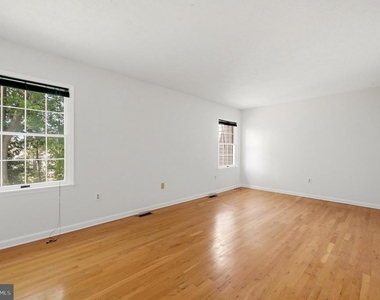 504 Tudor Drive - Photo Thumbnail 21