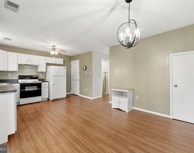 504 Tudor Drive - Photo Thumbnail 9