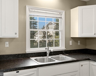 504 Tudor Drive - Photo Thumbnail 15