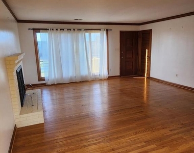 9839 Lees Mill Road - Photo Thumbnail 2