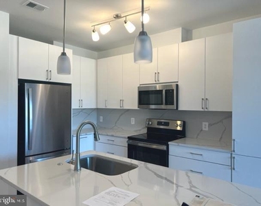 10755 Fairgrounds Drive - Photo Thumbnail 3