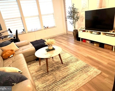10755 Fairgrounds Drive - Photo Thumbnail 5