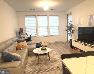 10755 Fairgrounds Drive - Photo Thumbnail 2